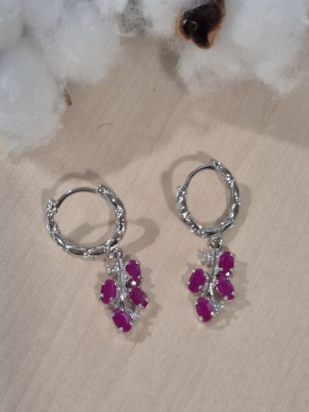 🎉🎉NEW🎉🎉 STUNNING!! SS Oval RUBY Hoop Dangle Earrings